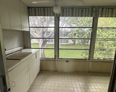 7605 Nw 5th Court - Photo Thumbnail 9