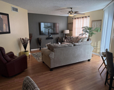 10451 W Broward Boulevard - Photo Thumbnail 4