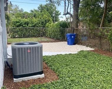 1527 Nw 63rd Street - Photo Thumbnail 18