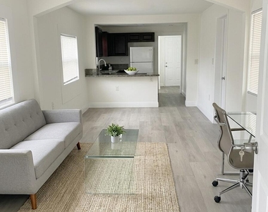 1527 Nw 63rd Street - Photo Thumbnail 4