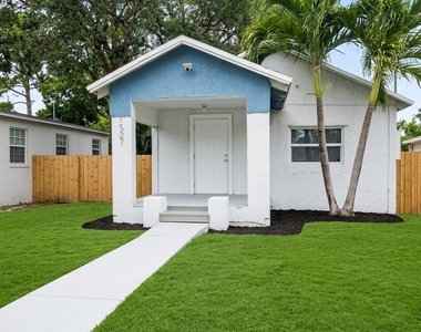 1527 Nw 63rd Street - Photo Thumbnail 1