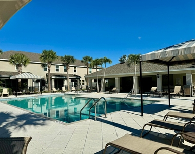 1011 Orchard Arbour Court - Photo Thumbnail 13