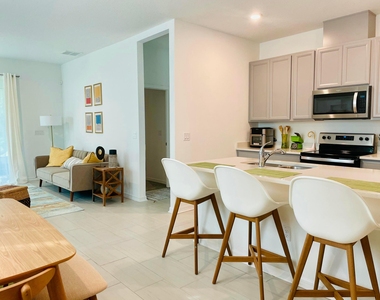 1011 Orchard Arbour Court - Photo Thumbnail 6