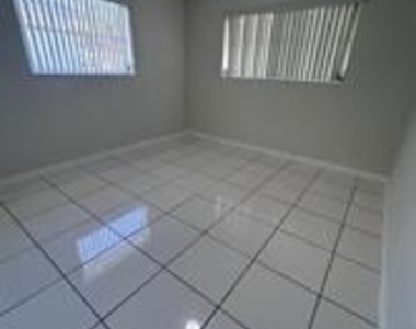 3614 Taylor Street - Photo Thumbnail 7