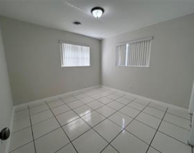 3614 Taylor Street - Photo Thumbnail 11