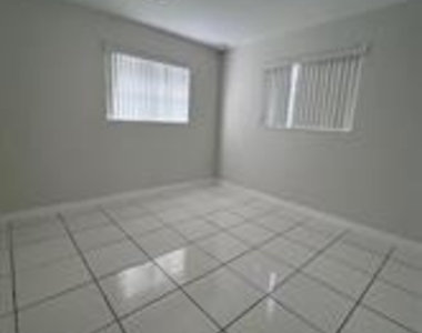 3614 Taylor Street - Photo Thumbnail 12