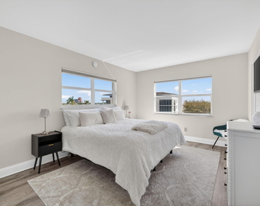2555 Ne 11th Street - Photo Thumbnail 16