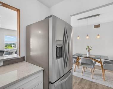 2555 Ne 11th Street - Photo Thumbnail 11