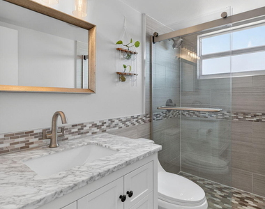 2555 Ne 11th Street - Photo Thumbnail 24