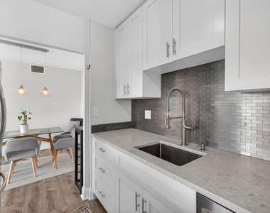 2555 Ne 11th Street - Photo Thumbnail 10