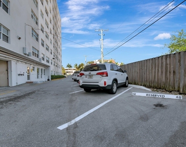 2555 Ne 11th Street - Photo Thumbnail 34