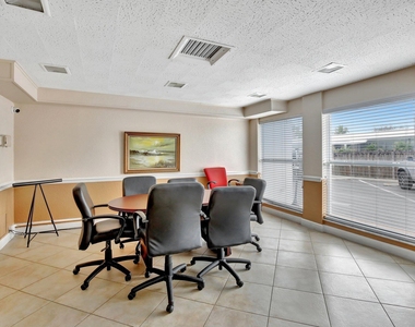 2555 Ne 11th Street - Photo Thumbnail 30