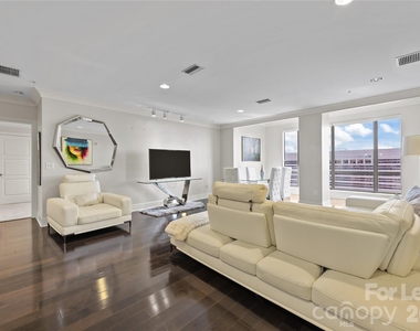 222 S Caldwell Street - Photo Thumbnail 6