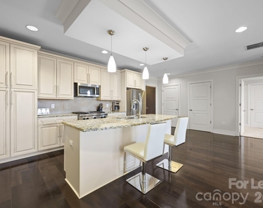 222 S Caldwell Street - Photo Thumbnail 3