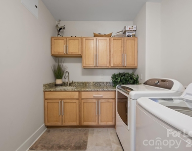 222 S Caldwell Street - Photo Thumbnail 18