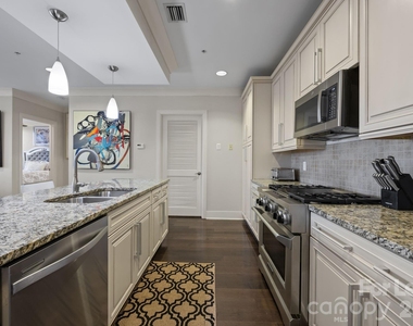 222 S Caldwell Street - Photo Thumbnail 4