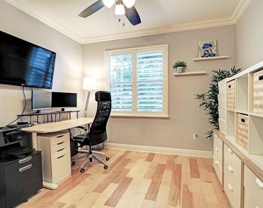 400 Lake Monterey Circle - Photo Thumbnail 17