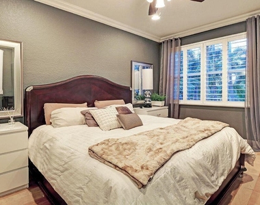 400 Lake Monterey Circle - Photo Thumbnail 14