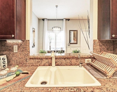 400 Lake Monterey Circle - Photo Thumbnail 11