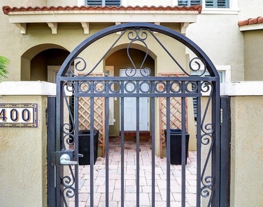 400 Lake Monterey Circle - Photo Thumbnail 20