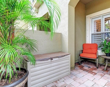 400 Lake Monterey Circle - Photo Thumbnail 24