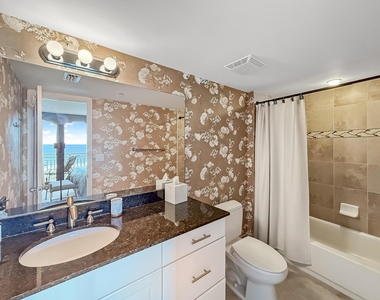 3000 N Ocean Drive - Photo Thumbnail 8