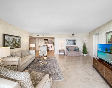 3000 N Ocean Drive - Photo Thumbnail 5