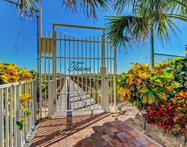 3000 N Ocean Drive - Photo Thumbnail 27