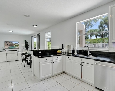 16405 Diamond Head Drive - Photo Thumbnail 20