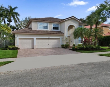 16405 Diamond Head Drive - Photo Thumbnail 3