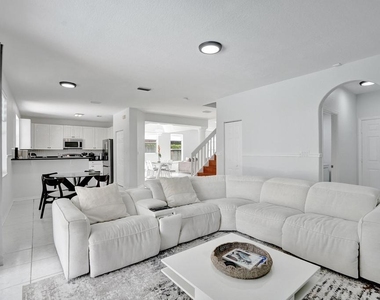 16405 Diamond Head Drive - Photo Thumbnail 15