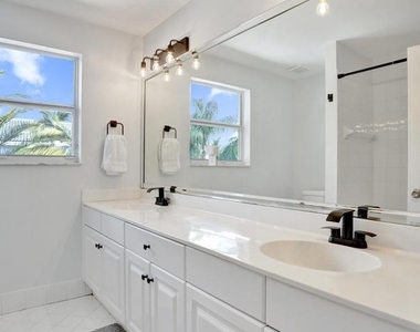 16405 Diamond Head Drive - Photo Thumbnail 45