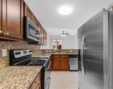 6515 Diamond Springs Terrace - Photo Thumbnail 11