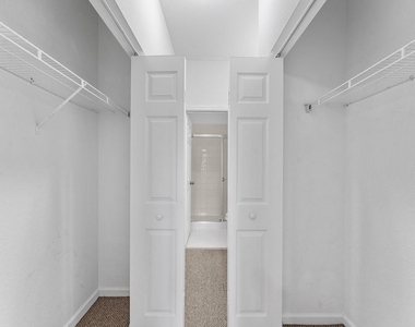 6515 Diamond Springs Terrace - Photo Thumbnail 22
