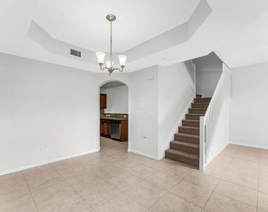 6515 Diamond Springs Terrace - Photo Thumbnail 16