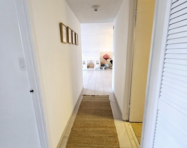 2500 Parkview Drive - Photo Thumbnail 35