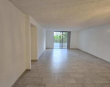 2500 Parkview Drive - Photo Thumbnail 32