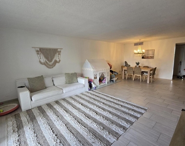 2500 Parkview Drive - Photo Thumbnail 33