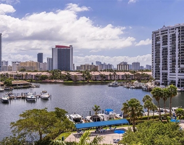 2500 Parkview Drive - Photo Thumbnail 31