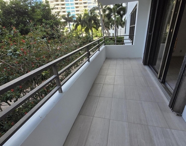 2500 Parkview Drive - Photo Thumbnail 2