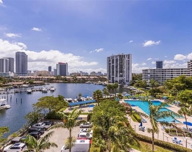 2500 Parkview Drive - Photo Thumbnail 27