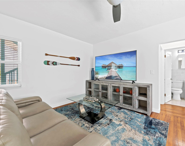 3015 Seville Street - Photo Thumbnail 3
