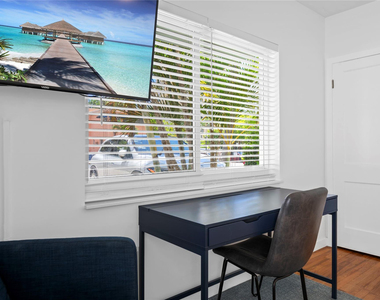 3015 Seville Street - Photo Thumbnail 16