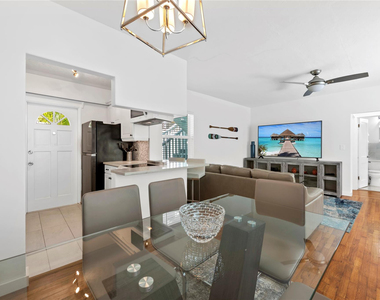 3015 Seville Street - Photo Thumbnail 6