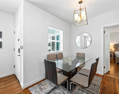 3015 Seville Street - Photo Thumbnail 7