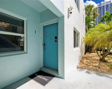 3015 Seville Street - Photo Thumbnail 23