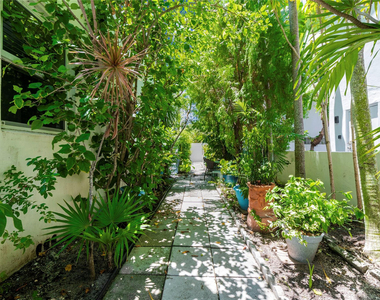 3015 Seville Street - Photo Thumbnail 30