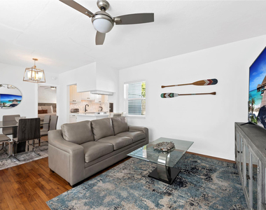 3015 Seville Street - Photo Thumbnail 2