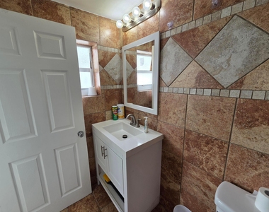 4824 Sw 45th Avenue - Photo Thumbnail 8