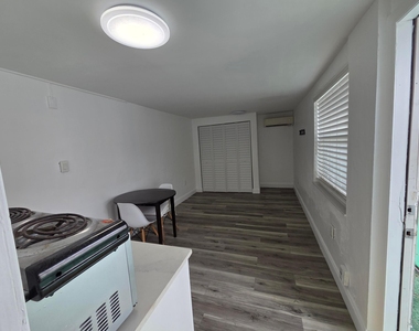 4824 Sw 45th Avenue - Photo Thumbnail 9